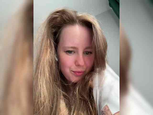 MariaBowman webcam