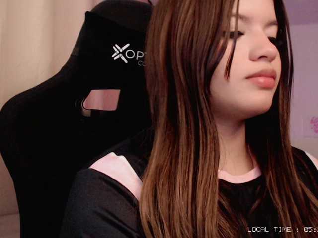 Sweet-emily1 live cam on BongaCams