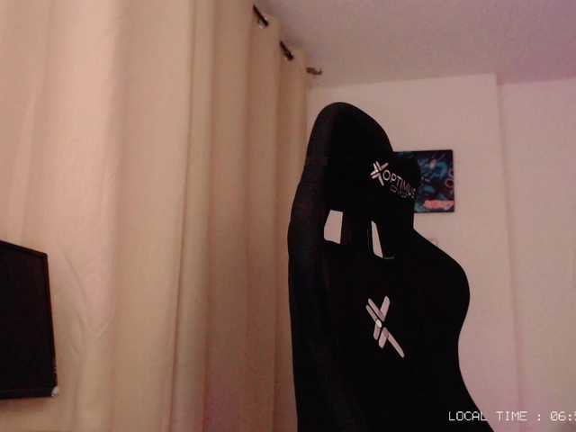 Sweet-emily1 live cam on BongaCams