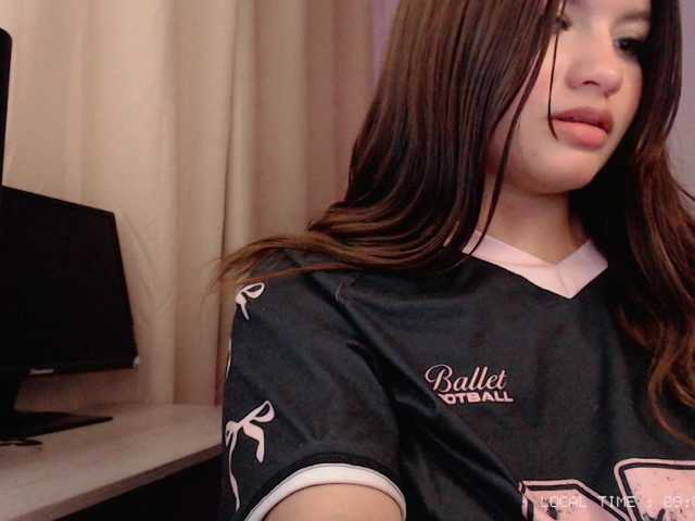 Sweet-emily1 live cam on BongaCams