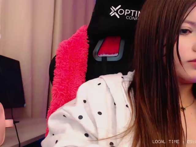 Im_emi live cam