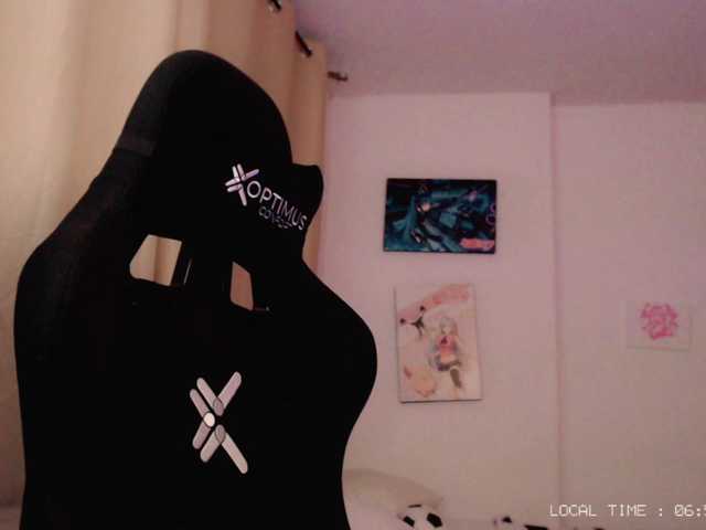 Sweet-emily1 live cam on BongaCams