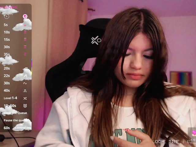 Sweet-emily1 live webcam show