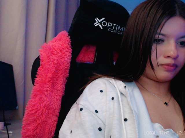 Sweet-emily1 live cam on BongaCams