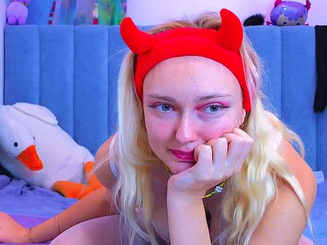 -Angelina1-