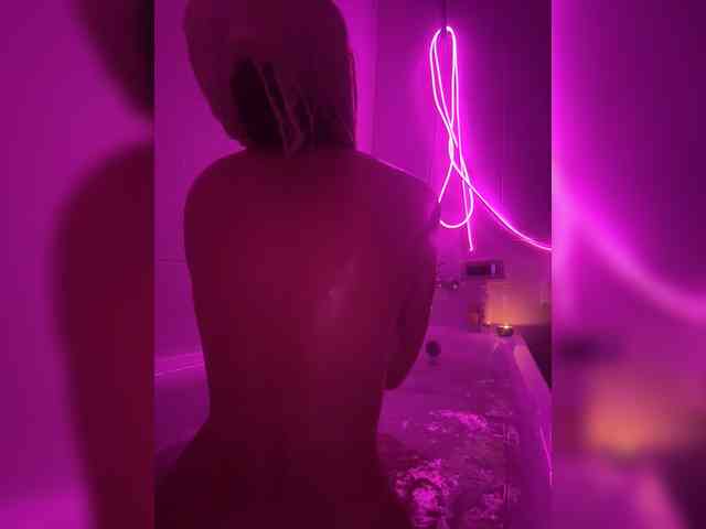 Angelina_1 webcam