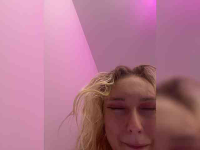 Angelina_1 webcam