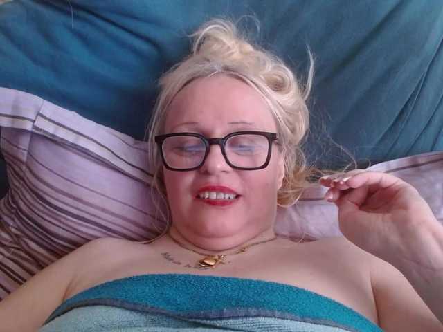 martachatte19 live cam on BongaCams