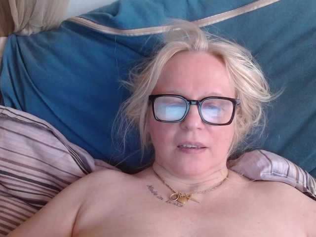 martachatte19 live cam on BongaCams