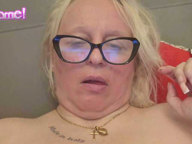 martachatte19 live cam on BongaCams
