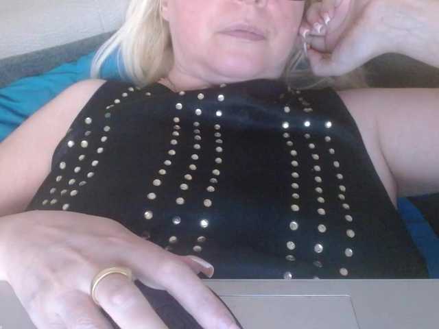 martachatte19 live cam on BongaCams