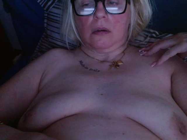 martachatte19 live cam on BongaCams