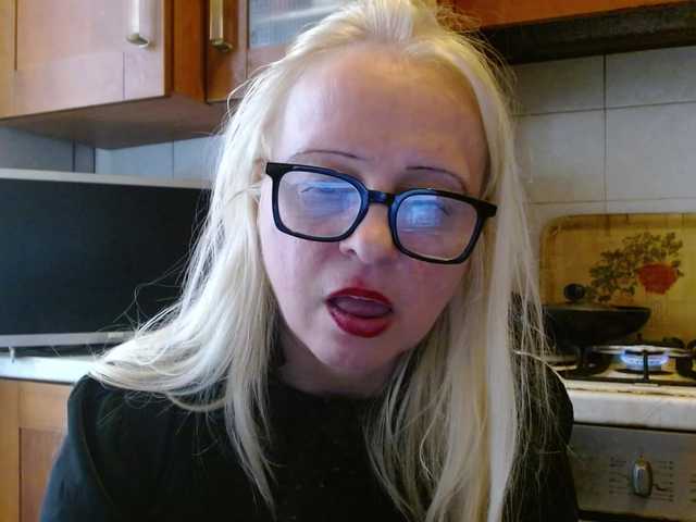 martachatte19's BongaCams show and profile