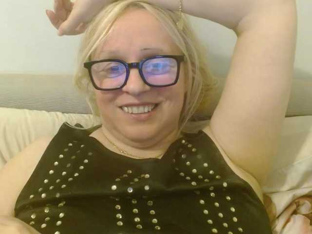 martachatte19 live cam on BongaCams