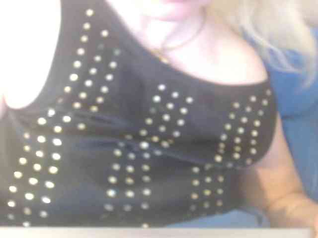 martachatte19 Live Webcam on BongaCams