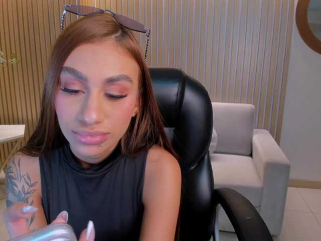 DannaCruz's BongaCams show and profile