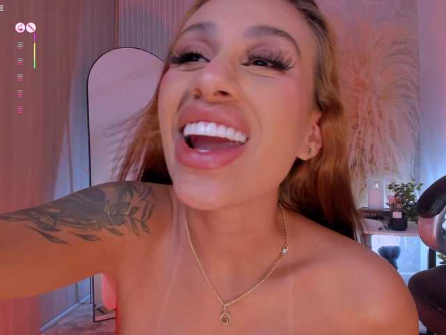 DannaCruz live cam on BongaCams