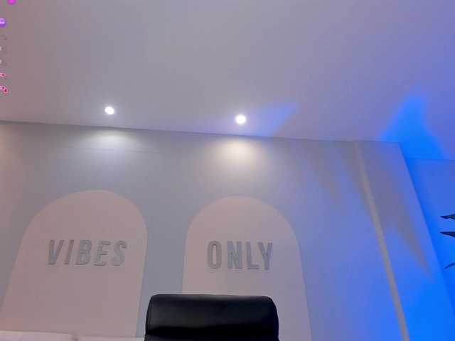 BiancaPierce live cam on BongaCams