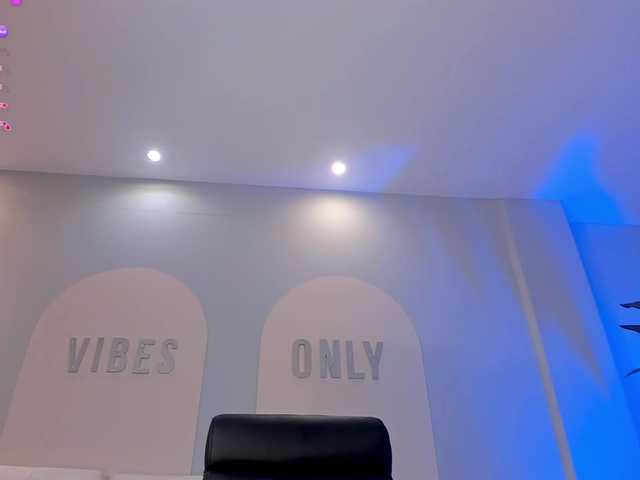 BiancaPierce live cam on BongaCams