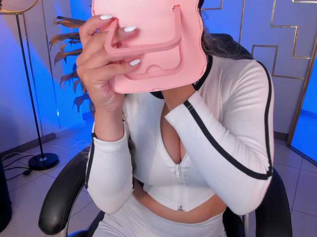 BiancaPierce live cam on BongaCams