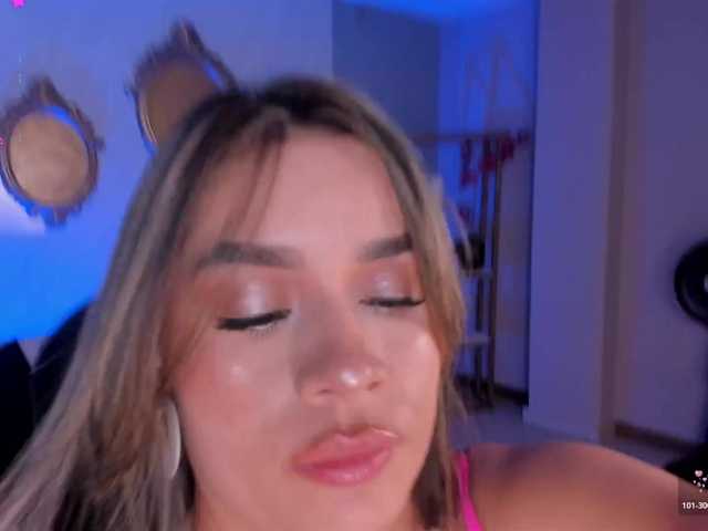 BiancaPierce live cam on BongaCams