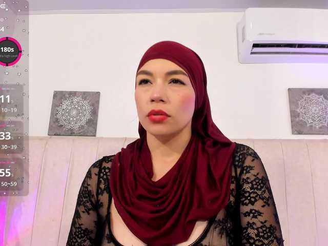 Amira-s live webcam show