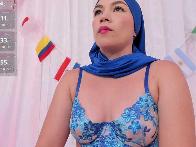 amira-s live cam on BongaCams