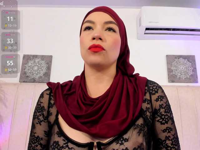 Amira-s live webcam show