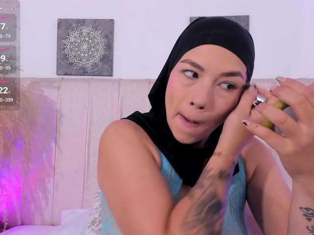 amira-s live cam on BongaCams