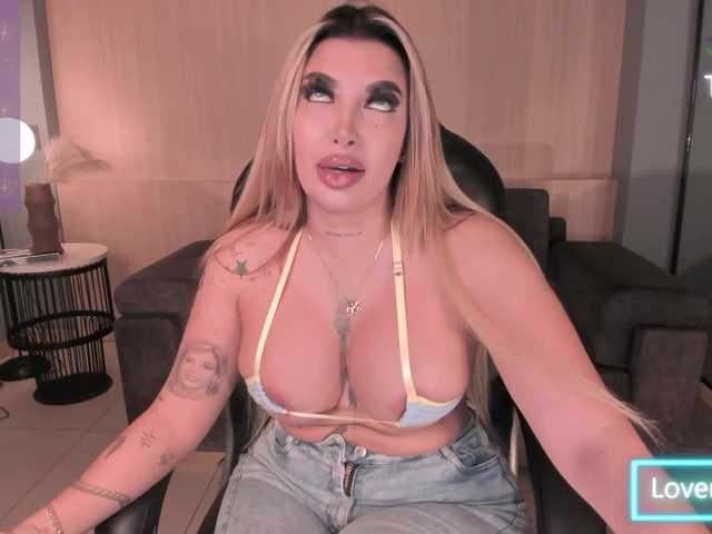 SophiePalmer live cam on BongaCams