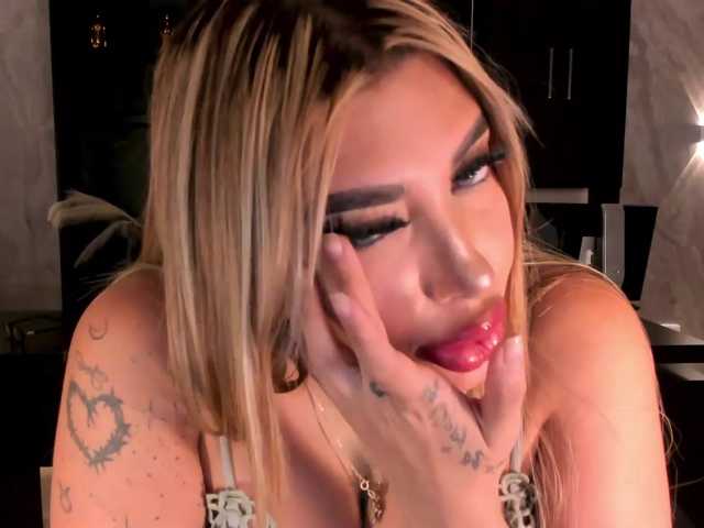 SophiePalmer live cam on BongaCams