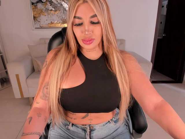 SophiePalmer live cam on BongaCams