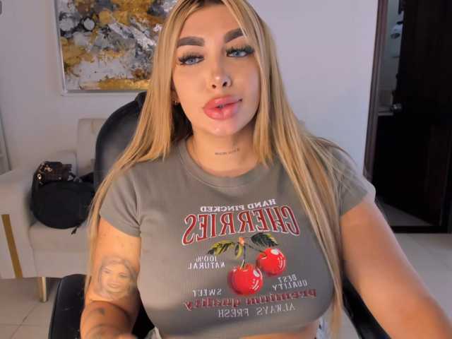 SophiePalmer live cam on BongaCams