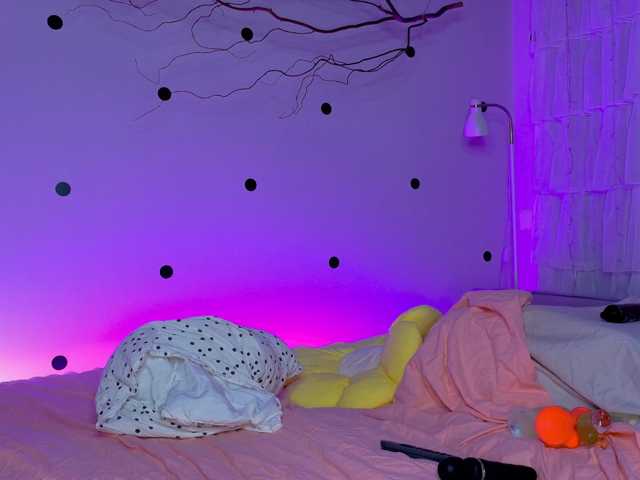 LinaStones live cam on BongaCams
