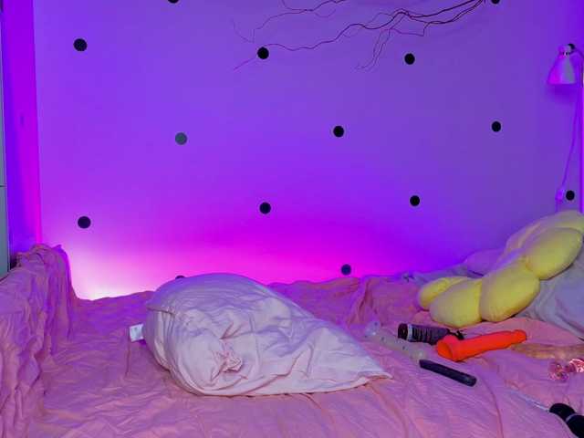 LinaStones live cam on BongaCams