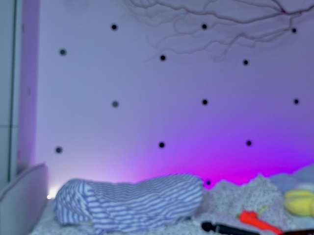 LinaStones live cam preview
