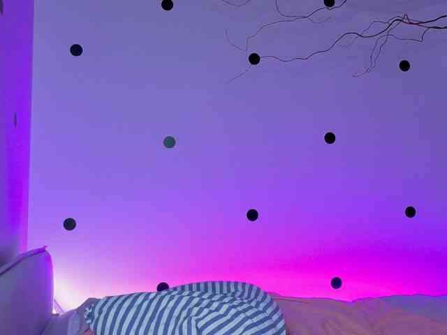 LinaStones webcam