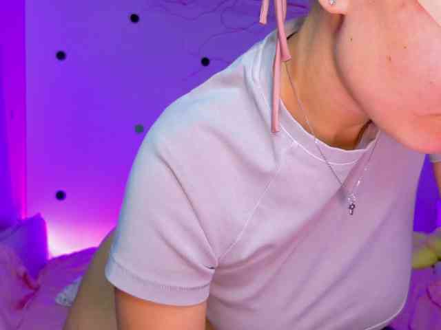 LinaStones webcam
