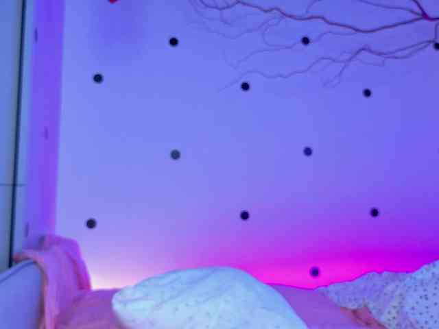 LinaStones webcam