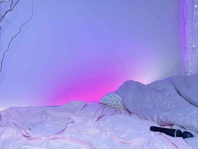 LinaStones webcam