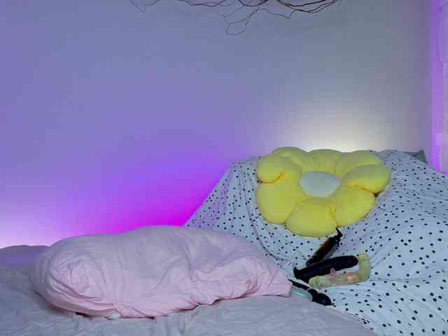 LinaStones webcam