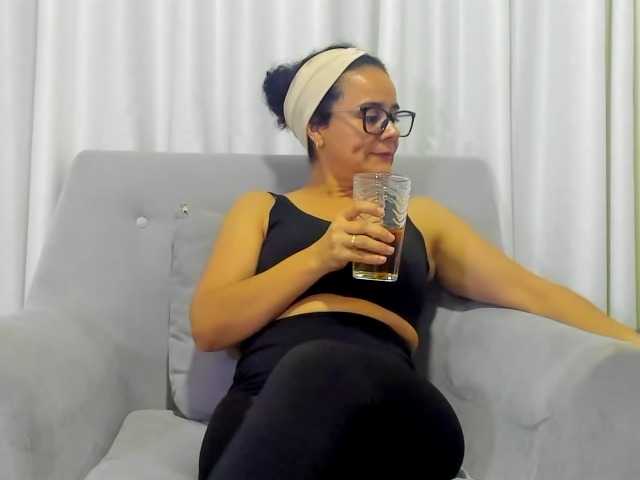 Samhotie live cam on BongaCams