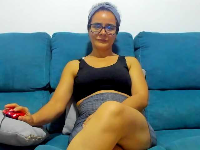 Samhotie live cam on BongaCams