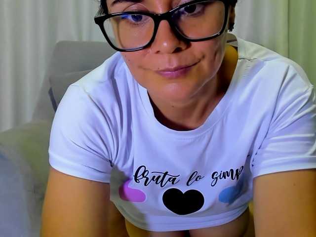 Samhotie live cam on BongaCams