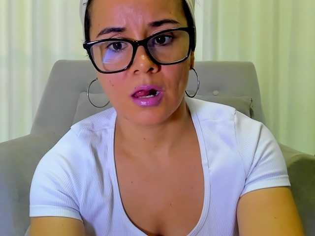 Samhotie live cam on BongaCams