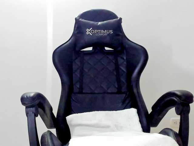 Samhotie webcam bongacams model stream image