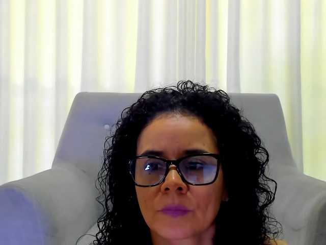 Samhotie live cam on BongaCams