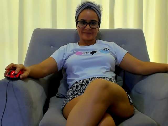 Samhotie live cam on BongaCams