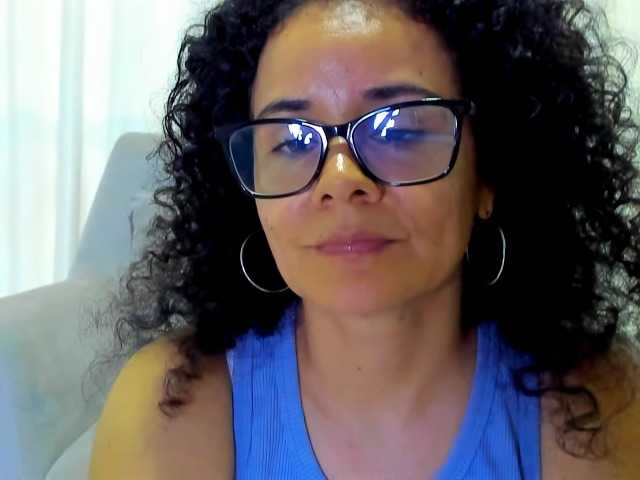 Samhotie live cam on BongaCams