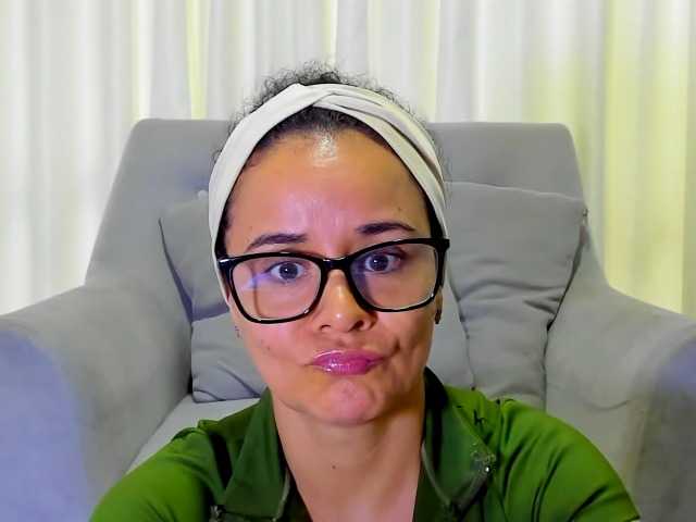 Samhotie live cam on BongaCams